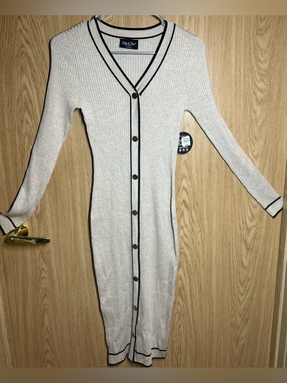Jolie & Joy Size M Tan Ribbed Knit Button Closure Knee Length Dress